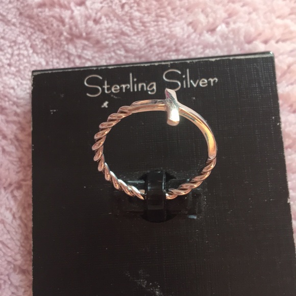 Cross ring - Picture 2 of 4